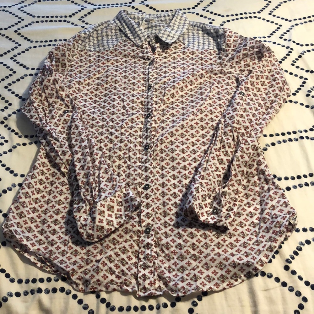 Seven7 button down shirt, size medium.